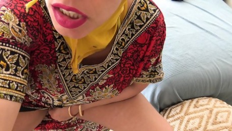 Big ass saudi arab milf cheating for rough sex in hijab